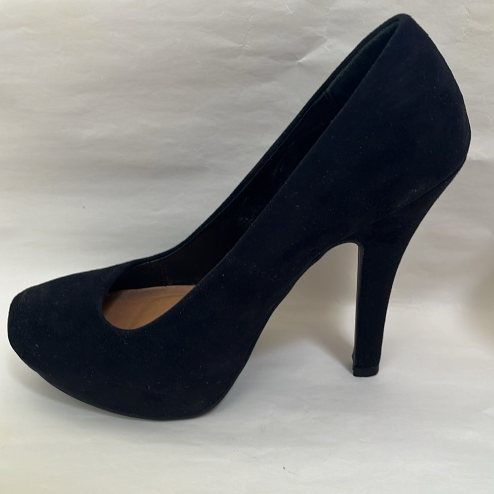 Qupid Suede Heels - image 4